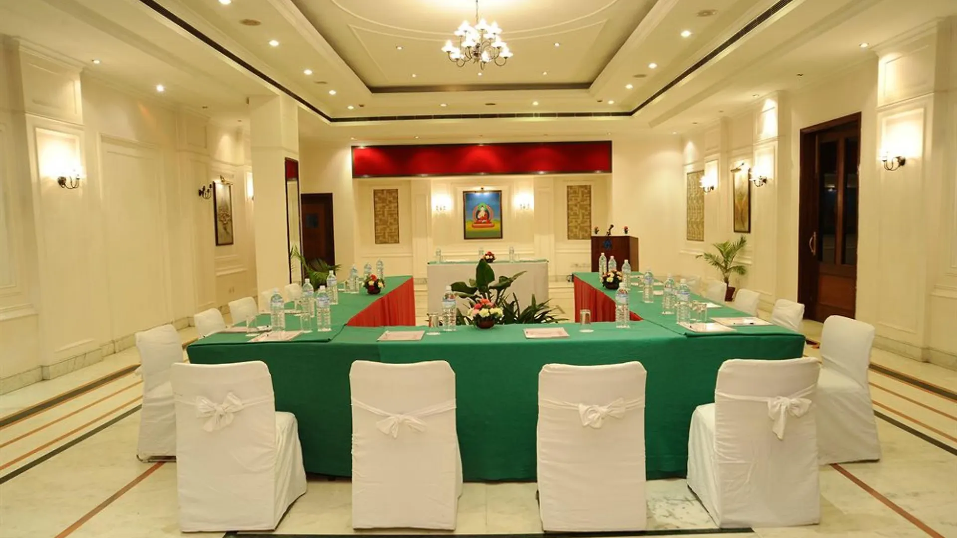 Grand Hotel Κατμαντού
