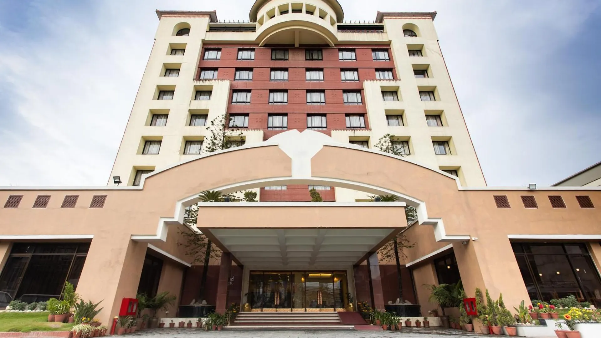 Grand Hotel Κατμαντού