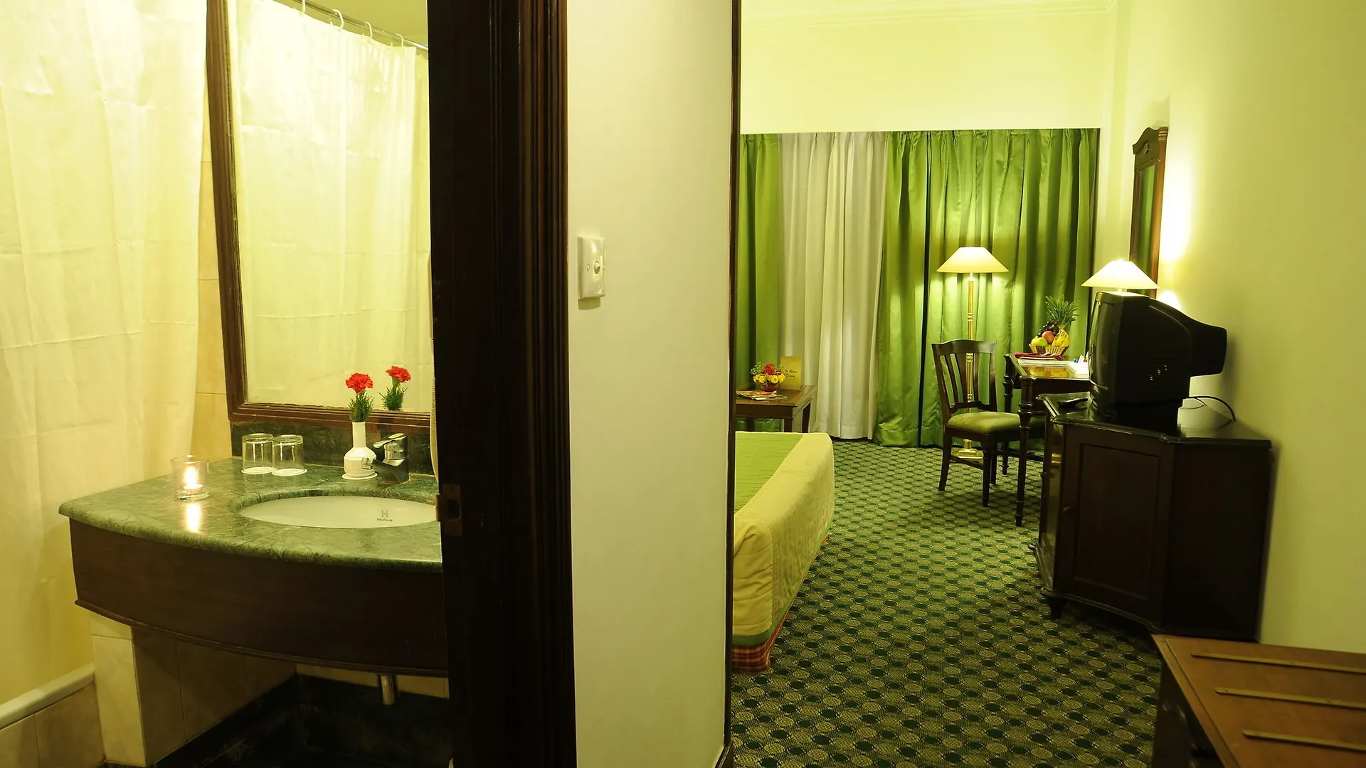 Grand Hotel Κατμαντού